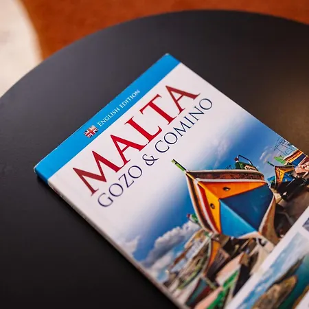 Boulevard Apartment *