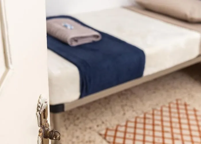 Apartment Boulevard *